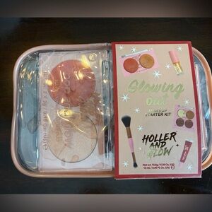 Glowing Out Make-Up Starter Kit - 5 Piece Set with Travel Bag NIP